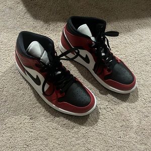 Air Jordan Chicago High Tops. Size 7 Women’s.